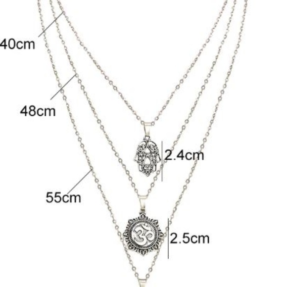 Boho 3 Layer Necklace Moon with Lucky Hand - Picture 4 of 8